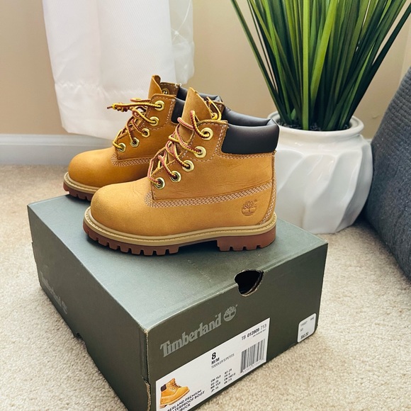 Toddler timberland boots size 8 - Picture 3 of 5